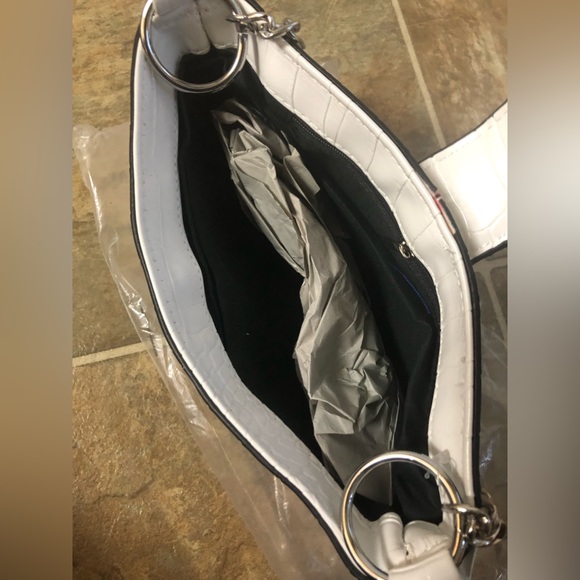 2 WOMENS RUE21 HANDBAGS - Picture 6 of 12